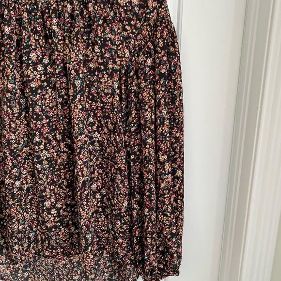 Balloon Sleeve Floral Print Blouse - Picture 3 of 11